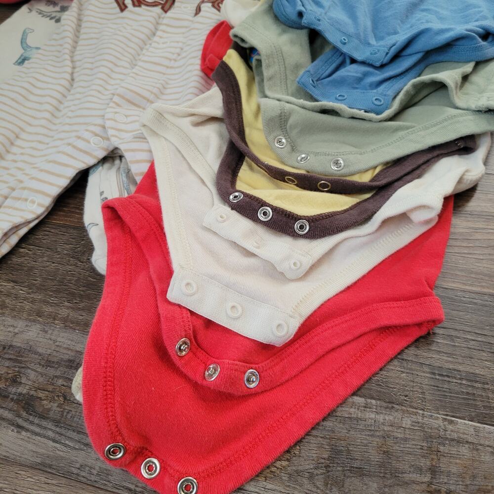 Baby Boys Bundle of 7 (3-9 mo) - Star Wars, Okie Dokie, Disney, Faded Glory - Picture 2 of 14